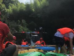 -藏龙百瀑漂流