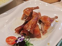 妙龄脆皮乳鸽-聚福宝合苑食府(南头镇店)