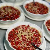 这里也用蒙古族庆典中最高的礼仪来招待贵宾