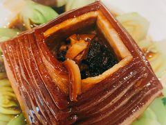 金牌扣肉-南麓·浙里(外滩店)