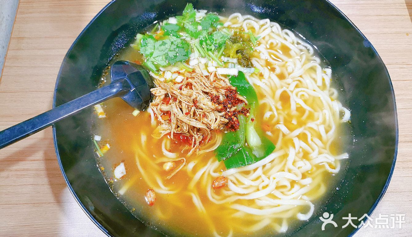 支撑我起床的，是学校食堂的饭[加油]