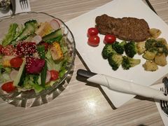 -必胜客(证大大拇指店)