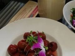 -东口码头·烧鸽子·鱼头泡饼·地方菜(金鹰悦城店)