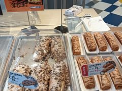 -85度C(生甜甜圈研究工坊·上海平凉店)