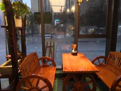 靠窗位-兵哥豌豆面(雅颂居店)