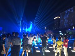 -南京眼步行桥