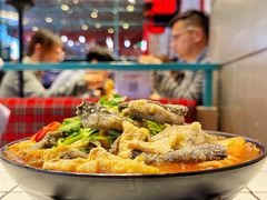 招牌炸酱酸辣米线-肥汁米蘭香港米线(长宁来福士店)