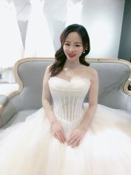 -艾米丽婚纱礼服