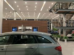 -天津波士信达奔驰4S店(卫津南路店)