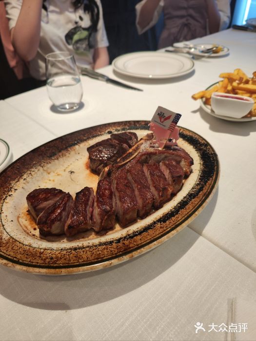 Wolfgang’s Steakhouse 沃夫冈牛排馆(上海白玉兰广场店)招牌大里脊双人份图片
