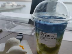 -抱抱地球咖啡馆(国家海洋博物馆店)