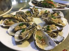 -四川小胡子海鲜(丁村万人海鲜广场店)