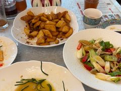 -汗腾格里·风味餐厅(新疆驻京办店)