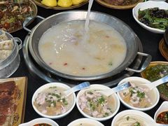 -老来福·非遗酸汤兔(凯旋路店)