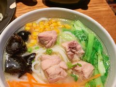 鸡汤米线-云海肴·汽锅鸡·云南菜(天山百盛优客店)