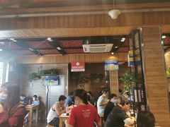 大堂-管氏翅吧(护国寺店)