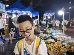 -吴山路夜市