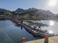 -百里峡七彩艺术小镇