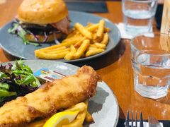 -12 Rocks Beach Bar Cafe