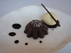 巧克力蛋糕配香草冰淇淋-Jean Georges