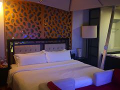 -喜鹊愉家酒店(郑州曼哈顿博览中心地铁站店)