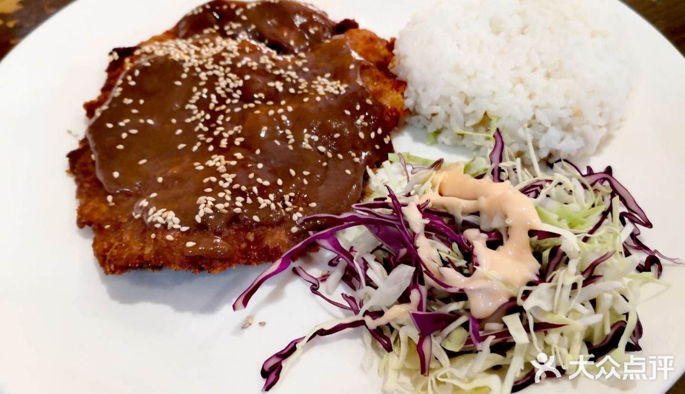 【探店】要排队两个小时才能吃到的牛肠！