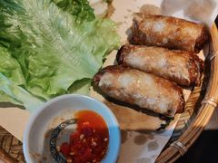 -大头虾越式风味餐厅(光明广场店)