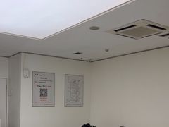 -卡罗酒店(东门晒布地铁站店)