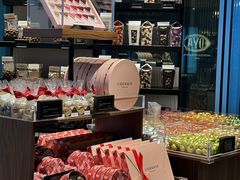 -Laderach 莱德拉(上海环贸iapm店)