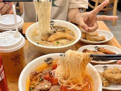 -凯峰鱼汤米线(金利達店)