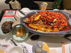 -江边城外烤全鱼(世茂广场店)