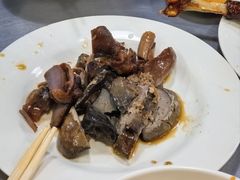 -华香鹅快餐店