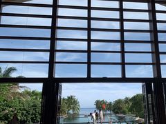 -亚龙湾喜来登·美景台大堂吧