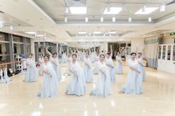 -深舞形体民族舞蹈工作室