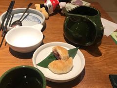 玫瑰鲜花饼-云海肴·汽锅鸡·云南菜(天山百盛优客店)