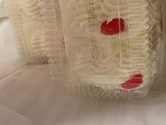 -红宝石·鲜奶小方·海派西点房(莘庄龙之梦店)