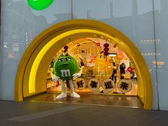 -m豆巧克力世界(上海世茂广场店)