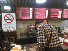 -红宝石·鲜奶小方·海派西点房(南丹店)