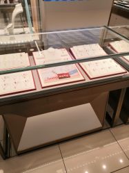 -六福珠寶(百联南方购物中心店)