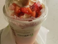 冰博克草莓撞撞宝藏茶-奈雪的茶(金地广场店)