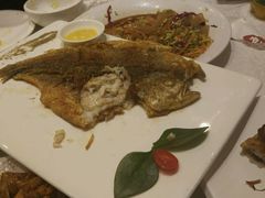 -赶海部落海鲜城(海阳路店)