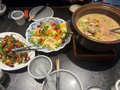 -五谷丰登农家院·地道胶东菜·海鲜烧烤(威海店)