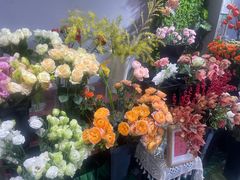 -何兮花店·气球派对鲜花店(马桥银春路万科城店)