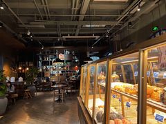 面包甜点陈列柜-黑草莓(重庆路店)