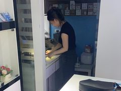 -提一眼镜·蔡司·依视路(小寨店)