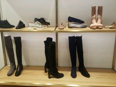 -STUART WEITZMAN(静安嘉里中心店)