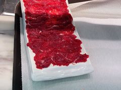 鲜牛肉-左庭右院鲜牛肉火锅(浦江欢乐颂店)