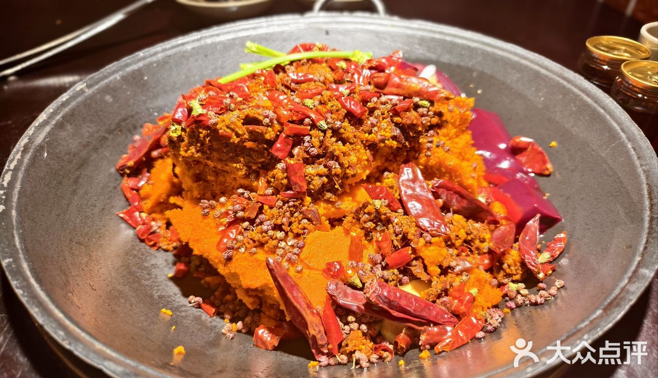 东门大桥附近的怀旧火锅店
