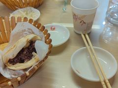 -闫家驴肉老店(华电一校店)