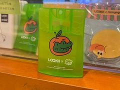 -LOOK眼镜·蔡司依视路配镜(宝山万达店)